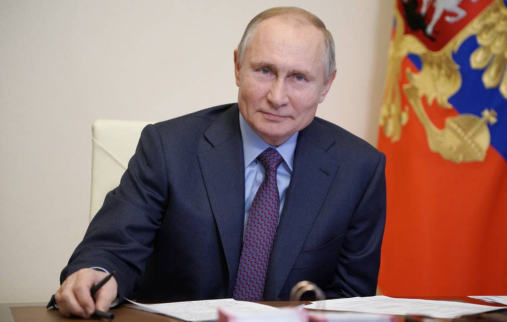 В. Путин завершил послание Федеральному собранию